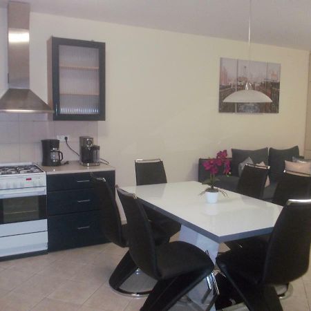 Appartement Centrum Apartman à Szeged Extérieur photo