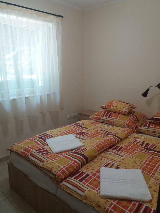 Appartement Centrum Apartman à Szeged Extérieur photo